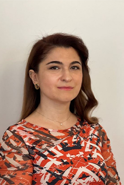 Айтен Рустамова